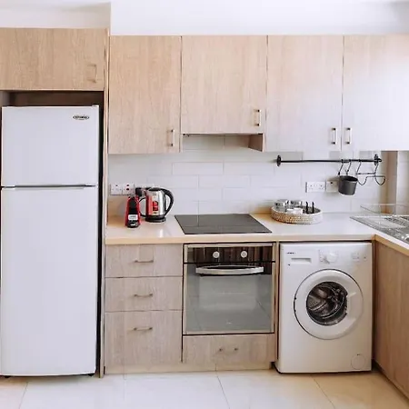 Venus Townhouse Near The Sea