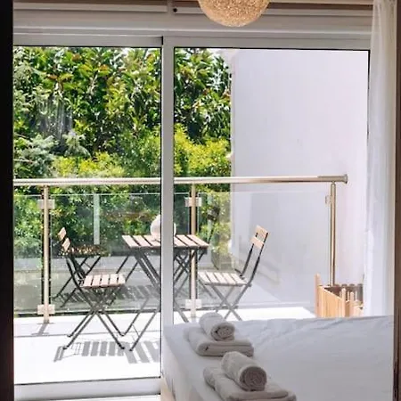 Venus Townhouse Near The Sea