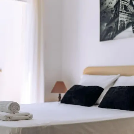 Venus Townhouse Near The Sea * パ フォス