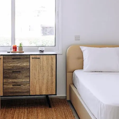 Venus Townhouse Near The Sea