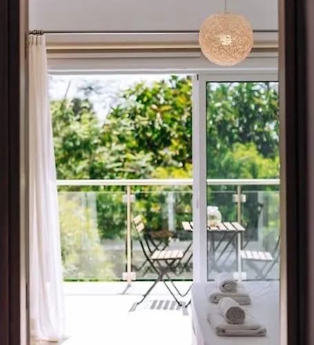 Venus Townhouse Near The Sea