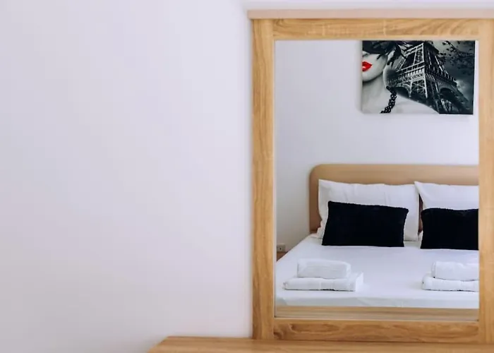 Venus Townhouse Near The Sea *