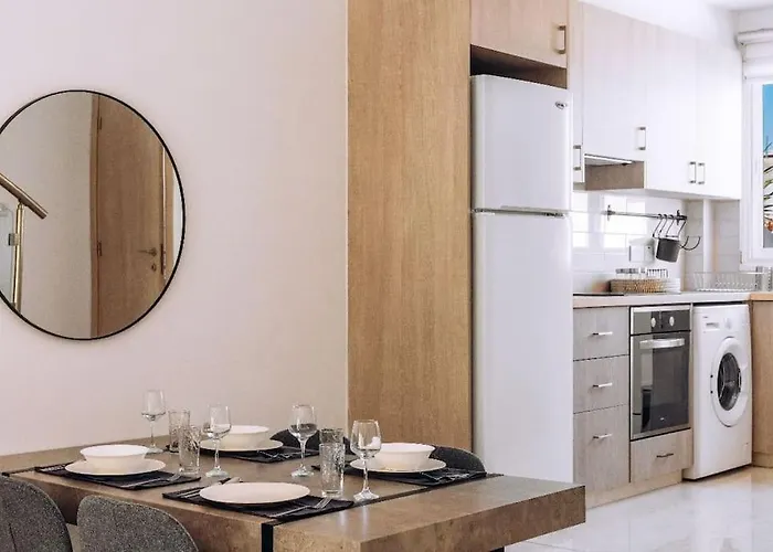 Lägenhet Venus Townhouse Near The Sea Paphos