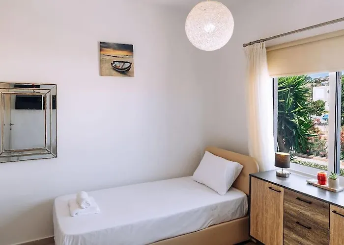 Venus Townhouse Near The Sea *