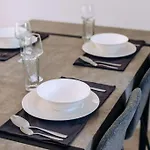 Venus Townhouse Near The Sea Apartment Paphos