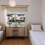 Venus Townhouse Near The Sea Daire Pafos