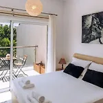 Venus Townhouse Near The Sea