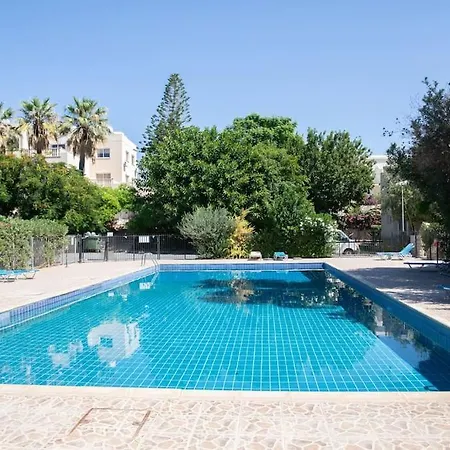 Venus Townhouse Near The Sea 아파트 파포스